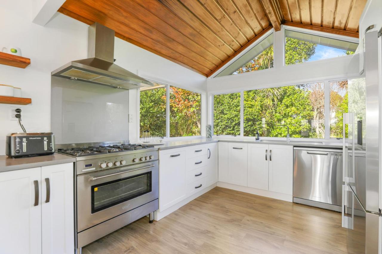 Absolute Redwoods Villa Rotorua Exterior photo