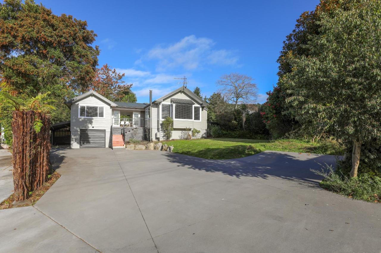 Absolute Redwoods Villa Rotorua Exterior photo
